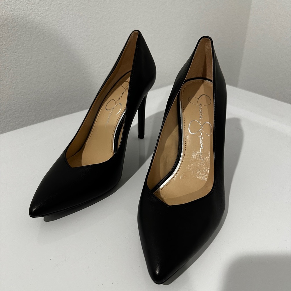 Jessica Simpson basic stiletto